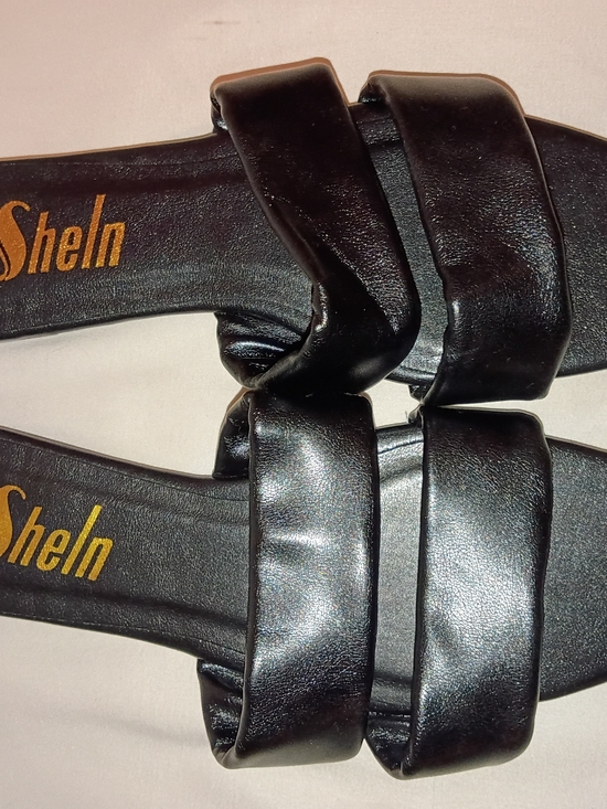 SHEIN Shoes - SheIn Black Padded Slide Sandals